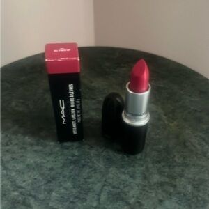 MAC Lipstick Matte Lipstick in “All fired up”